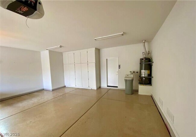 Building Photo - 43 Braelinn Dr