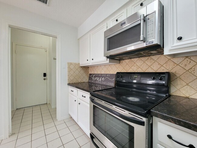 Building Photo - 2220 Bering Dr