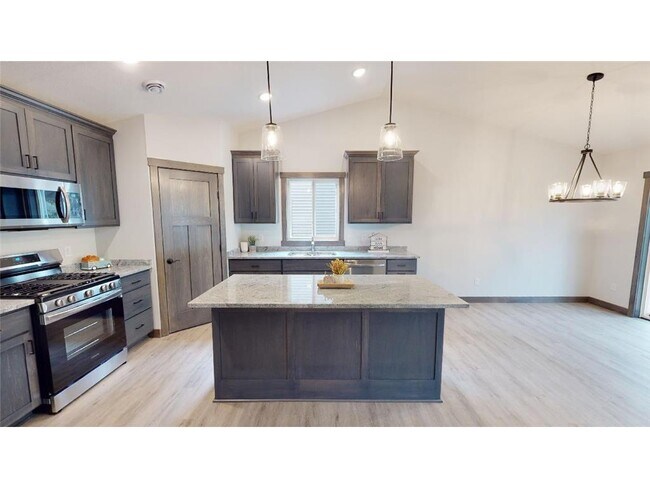 Building Photo - 11744 Kings Ln