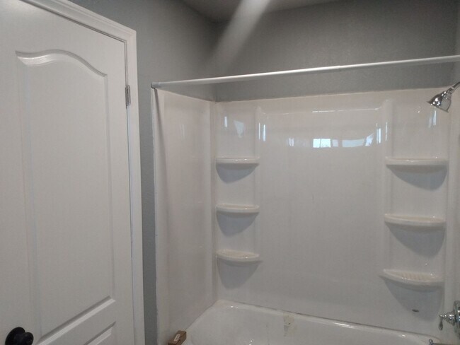 Building Photo - Charming 2BR House in Rosamond
