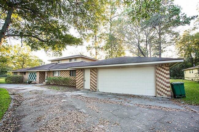Primary Photo - 6407 Nuben St