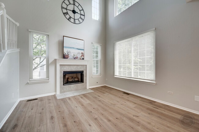 Building Photo - 2835 White Thorn Cir