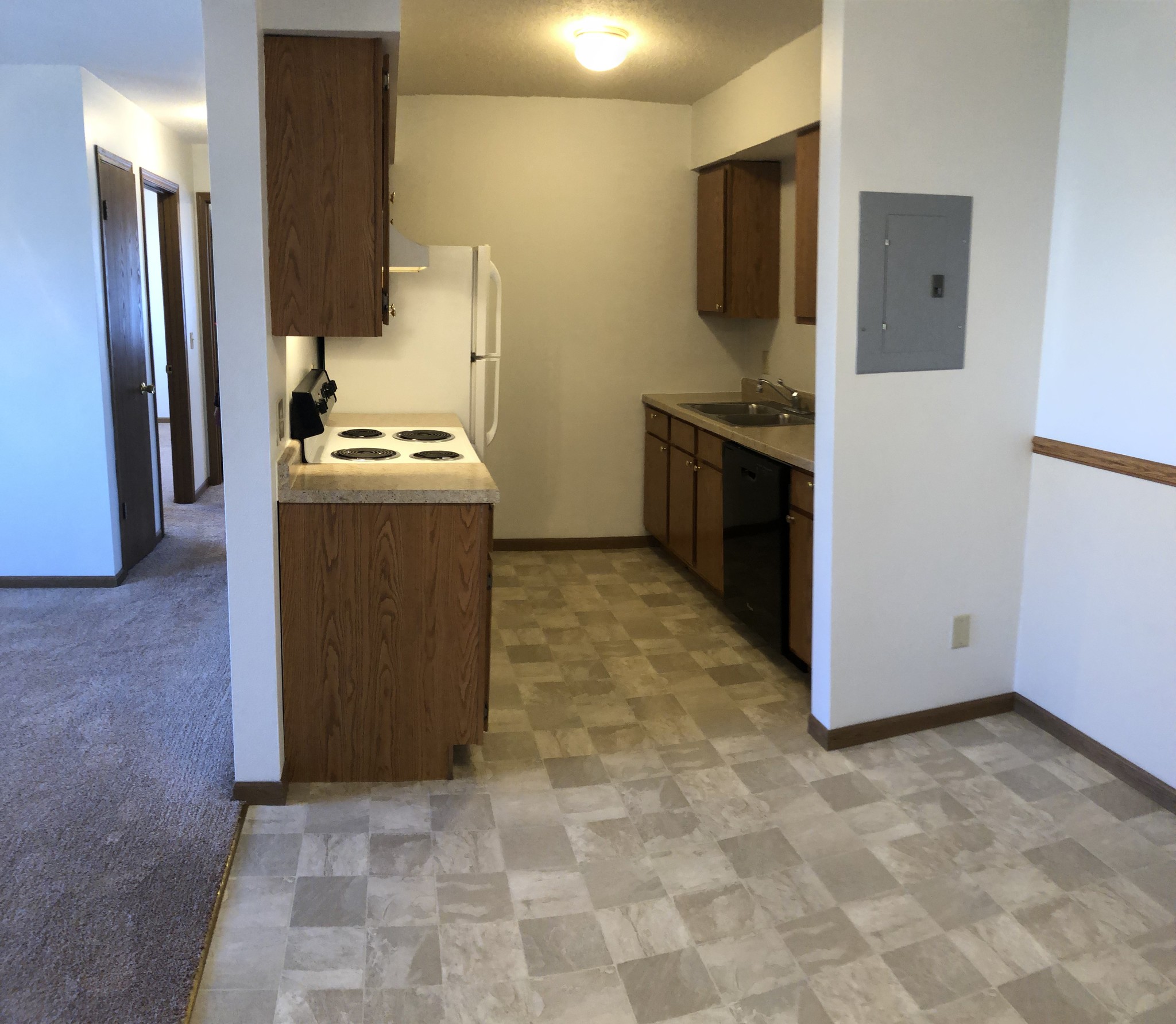 Kitchen - 1500 Northgate Dr
