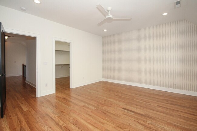 Building Photo - 1110 Greenleaf Ave