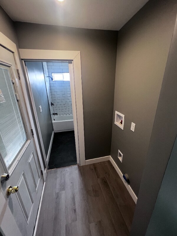 Building Photo - 5850 Estrella Ave