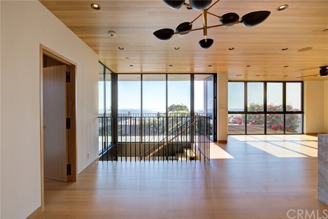 Building Photo - 1612 Ocean Dr