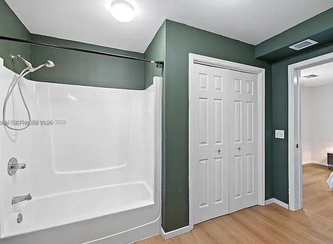 Building Photo - 1480 SW 26th Ave