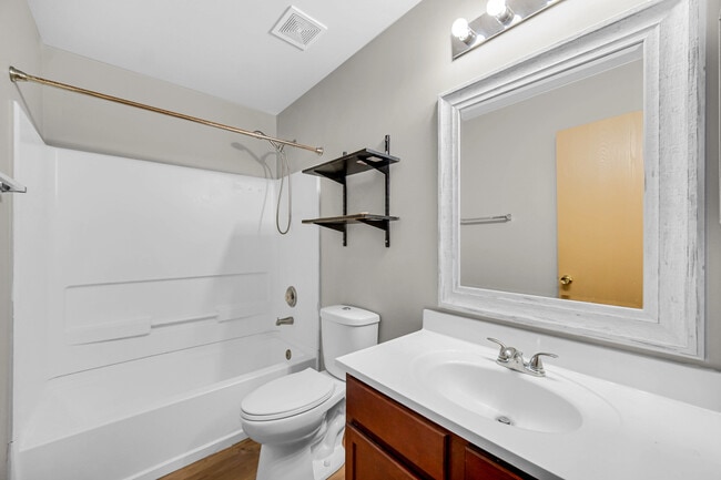 Building Photo - 5005 Corning Ct
