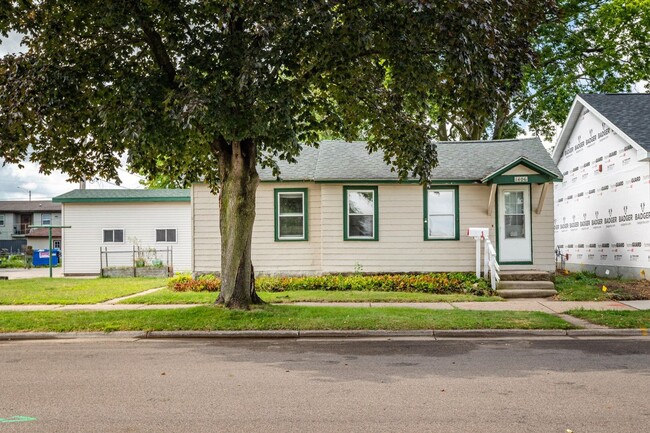 Primary Photo - Southside single family home with garage