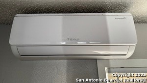 Building Photo - 5602 Bienville Dr