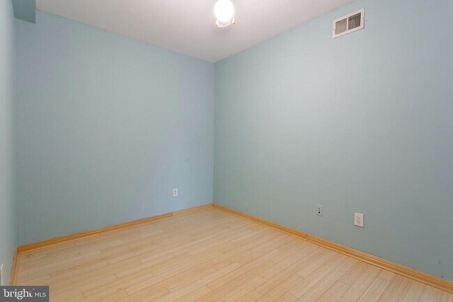 Building Photo - 4436 Sansom St