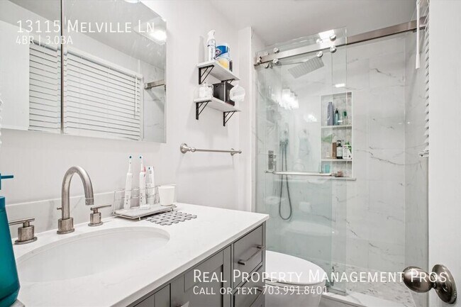 Building Photo - 13115 Melville Ln