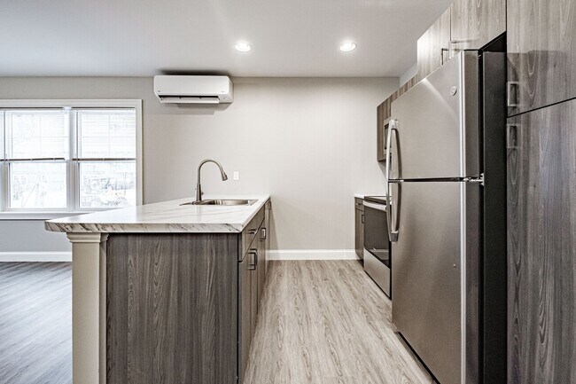 Building Photo - Lakewood Apartments- 19 Eco Way