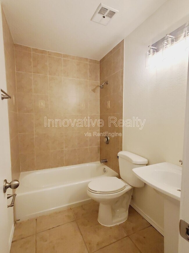 Building Photo - 12488 Huckleberry Finn Dr