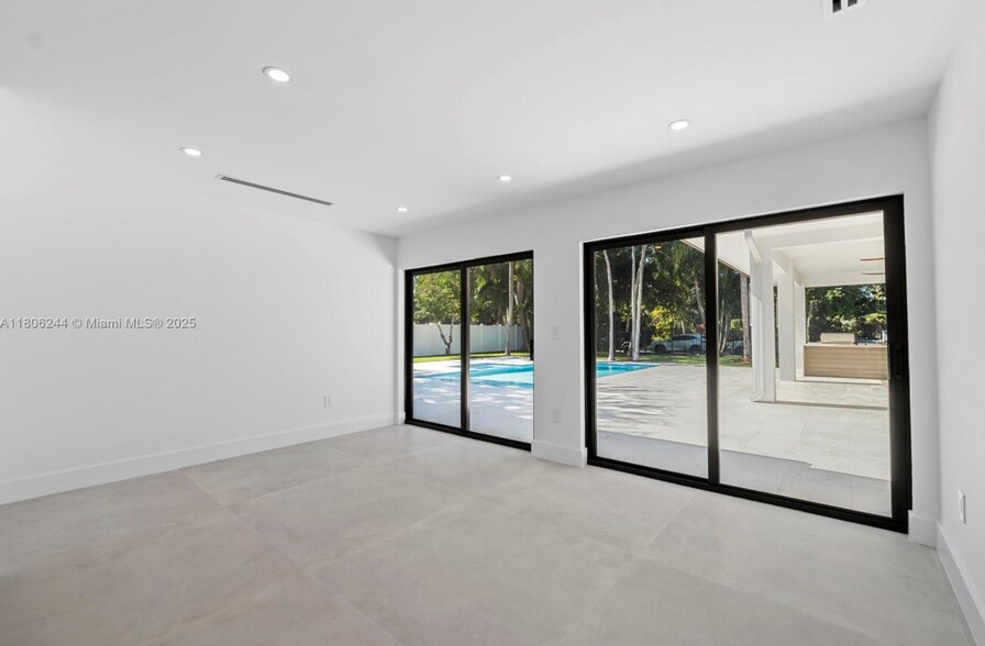 Building Photo - 7530 SW 134th St