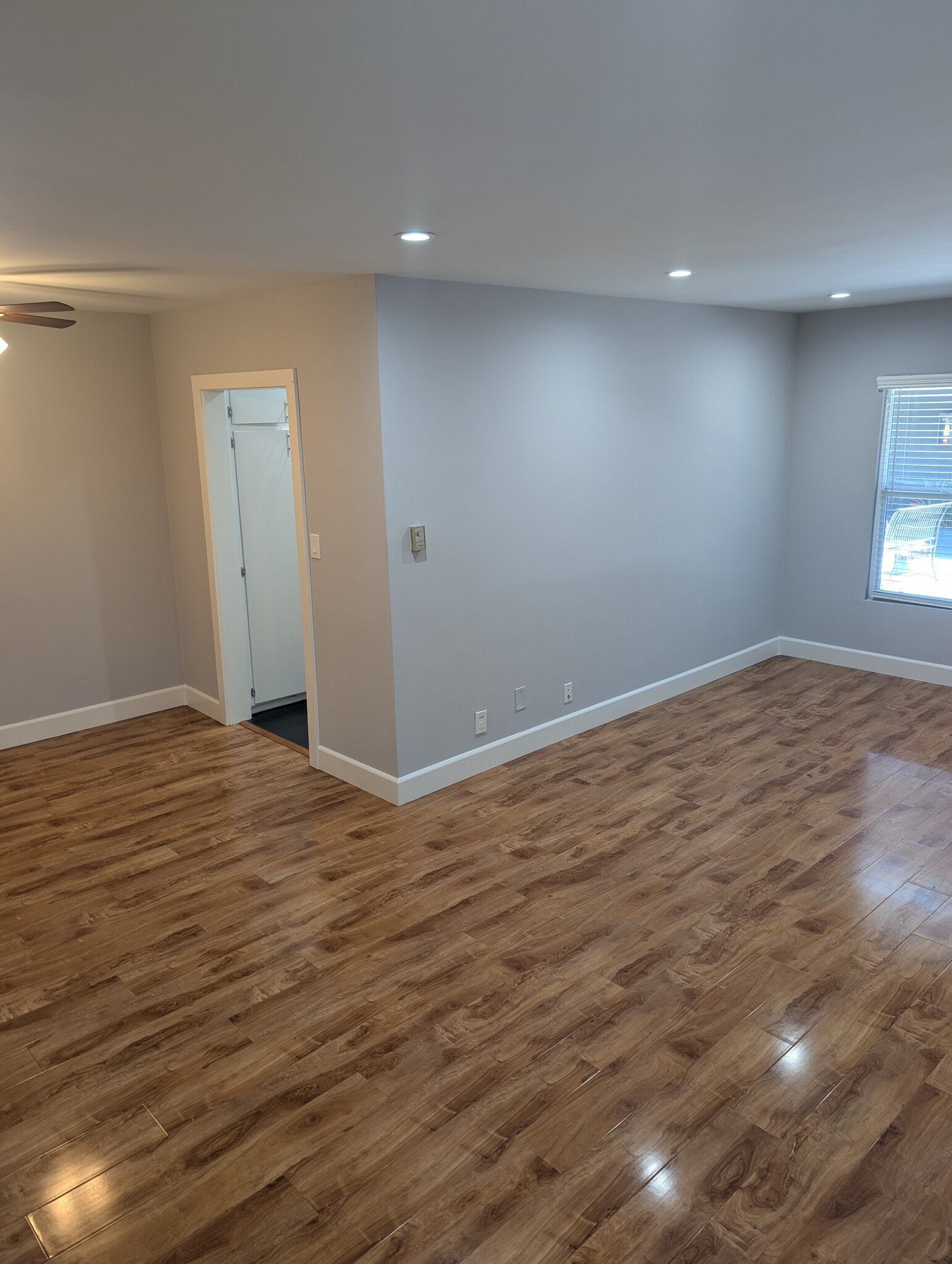 Building Photo - 7068 Lanewood Ave