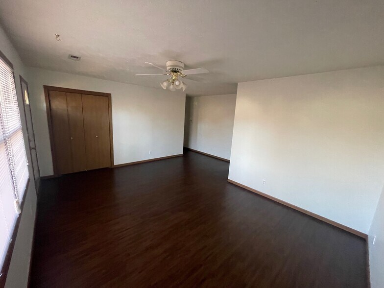 Living Room - 6604 Logan Ave