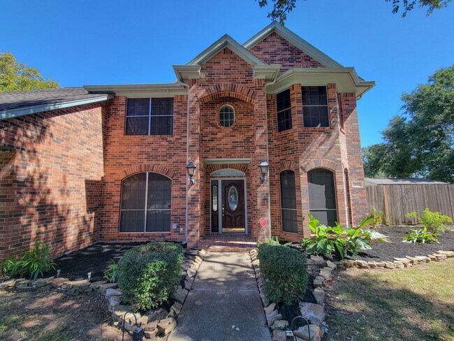 Building Photo - Welcome home to this beautiful 2 story on a cul de sac lot! Fresh paint and Stainless steel appli...