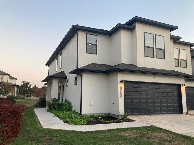 Building Photo - 12410 Maypole Bend