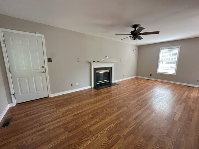 Building Photo - 7906 Belmont Stakes Dr