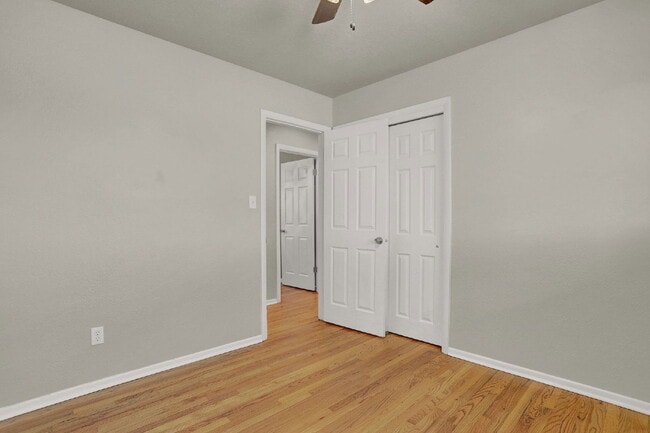 Building Photo - 13 N Dartmouth St