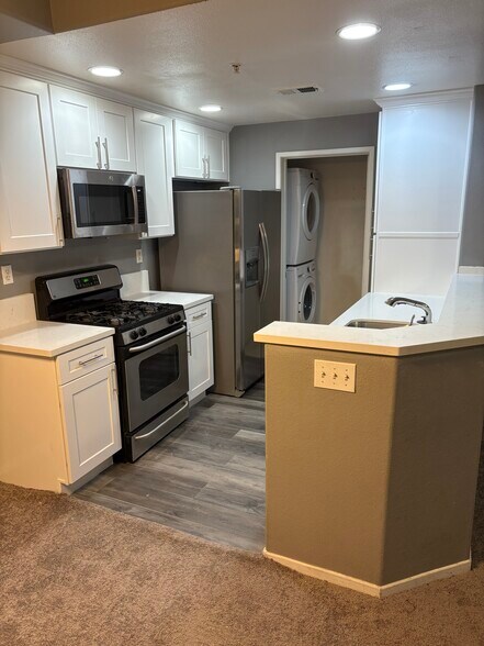 Building Photo - 1864 Opaline Pl #423