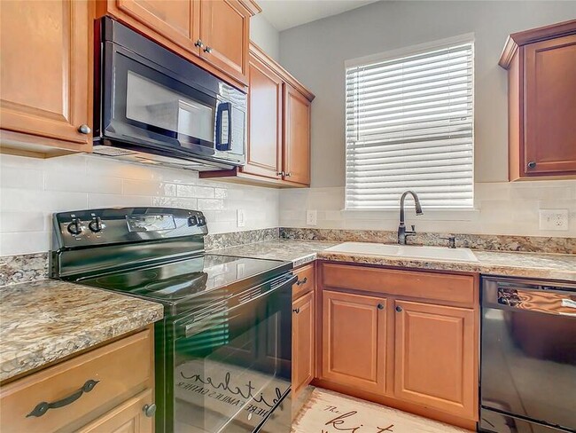 Building Photo - 210 Blackstone Creek Rd