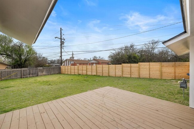 Building Photo - 2927 Norwood Hill Rd