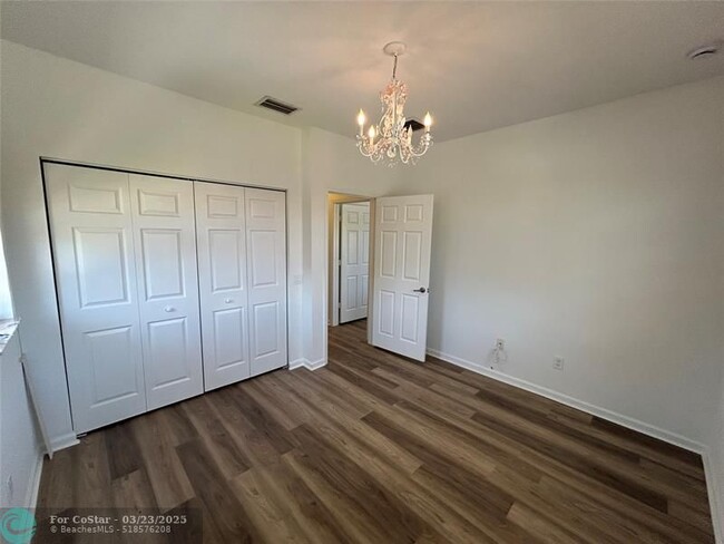 Building Photo - 6101 Grand Cypress Cir W