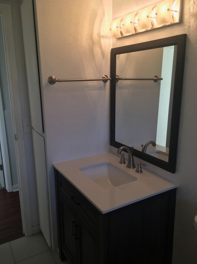 Building Photo - 10341