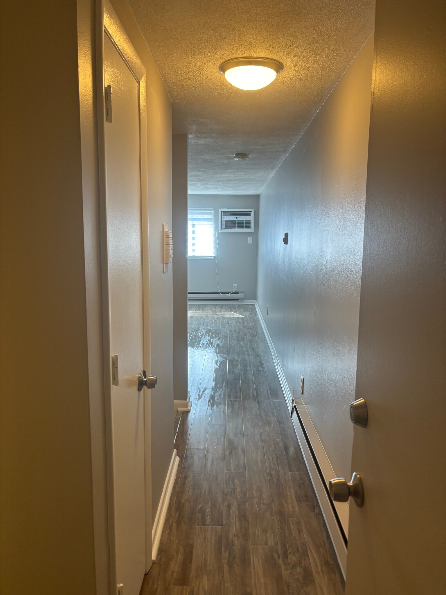 Building Photo - 608 Boston Post Rd E