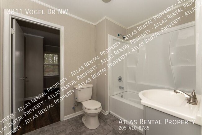 Building Photo - 3811 Vogel Dr NW
