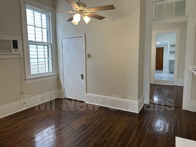 Building Photo - 2427 Rousseau St