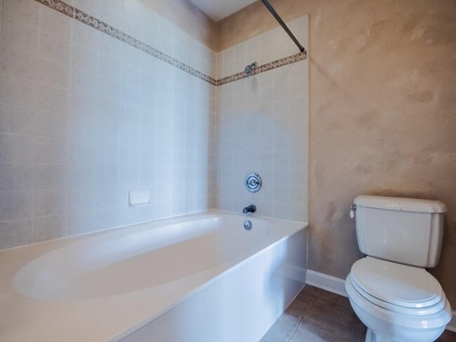 Building Photo - 850 Piedmont Ave NE