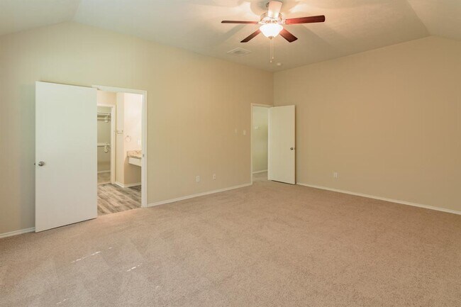 Building Photo - 14 S Vesper Bend Cir
