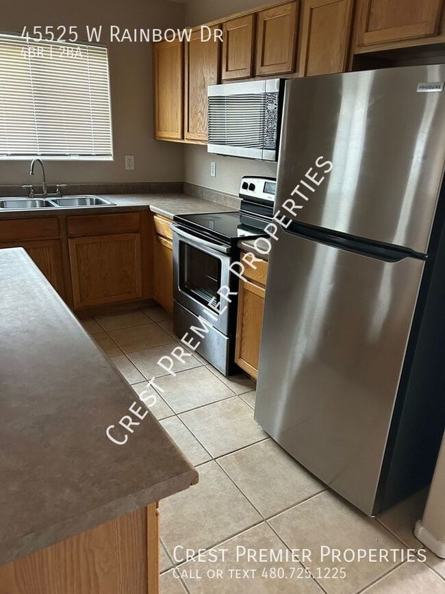 Building Photo - 45525 W Rainbow Dr