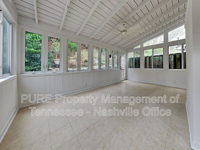 Building Photo - 165 Hicks Rd