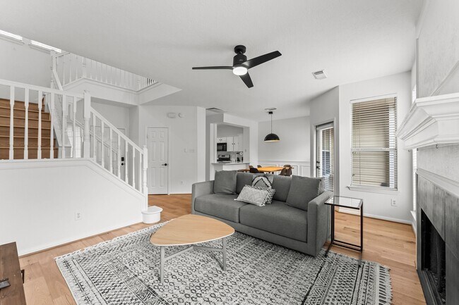 Building Photo - 7 S Avonlea Cir