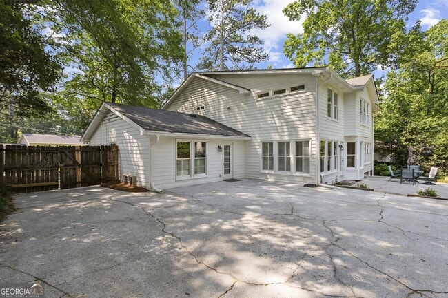 Building Photo - 4696 Devonshire Rd