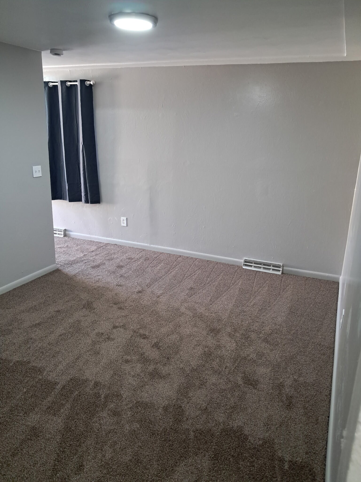 Building Photo - 1011 Emporia St