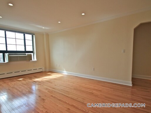 Building Photo - 60 Brattle St