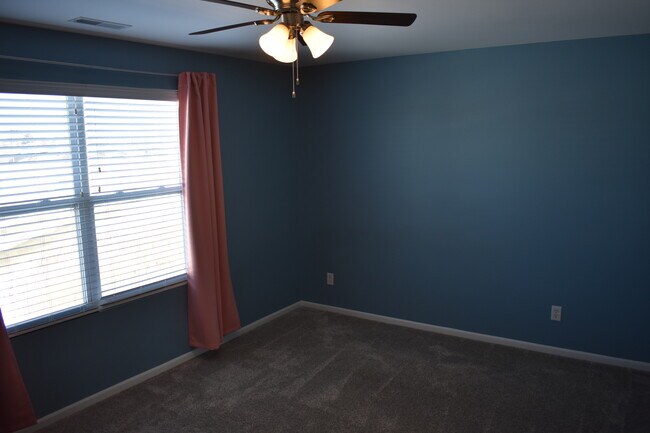 Building Photo - 5294 Platinum Dr