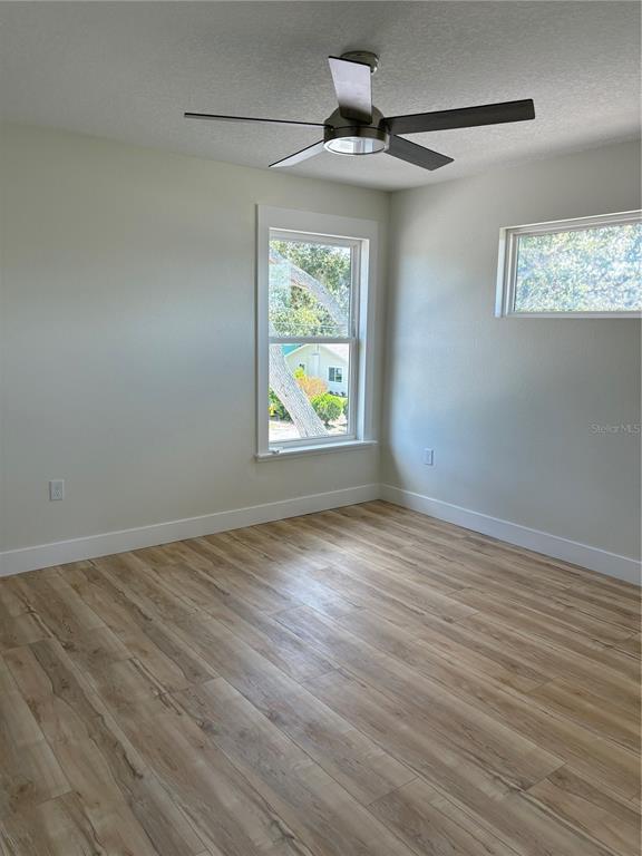 Building Photo - 14733 Sunset Dr