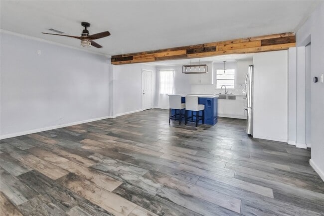 Building Photo - 2848 Azalea Ave