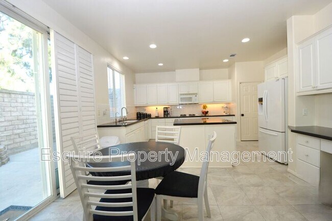 Building Photo - 4510 El Corazon Ct