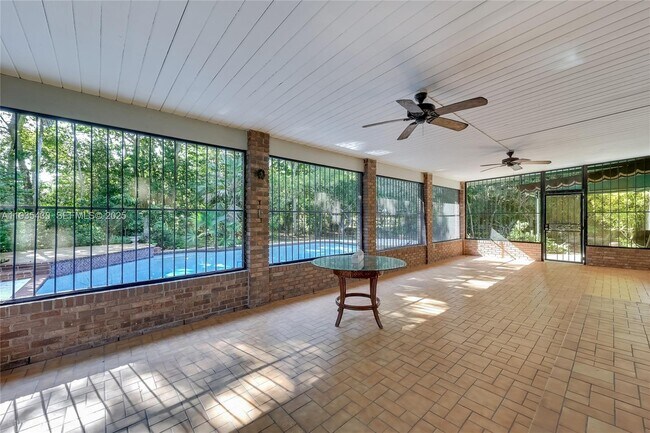 Building Photo - 6290 SW 86th St