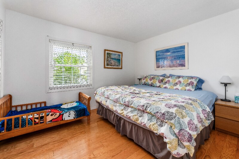 Building Photo - 204 Pompano Dr SE