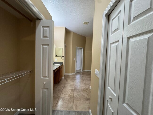 Building Photo - 5526 Indigo Crossing Dr