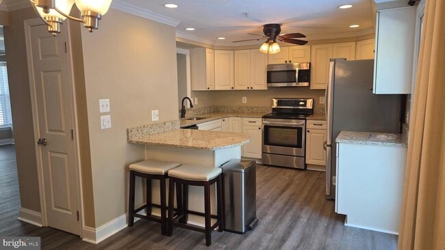 Building Photo - 1246 Quaker Ridge Dr