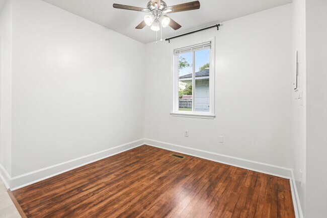 Building Photo - 3831 Hottinger Ave